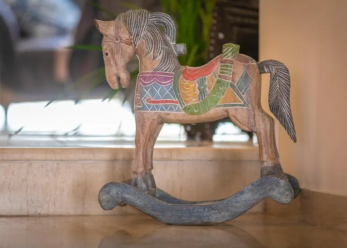 Anna's Brilliant In *